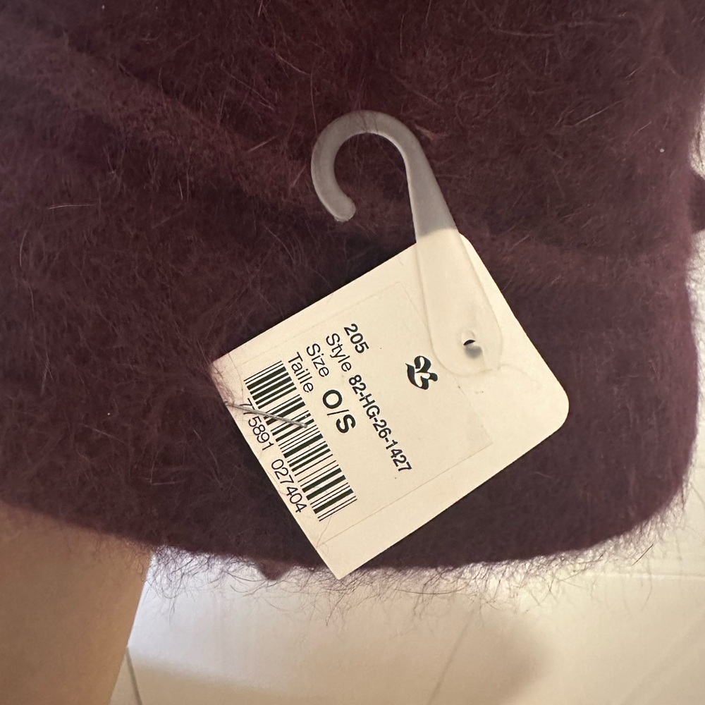 Chic Maroon Women's Hat with Bow Detail & matching knit scarf - Picture 4 of 8